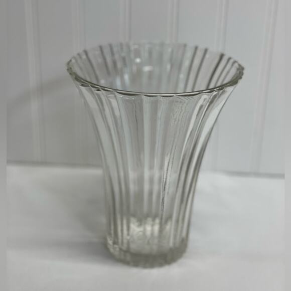 Vintage Vase Robbed Glass decor accent piece - Picture 7 of 8